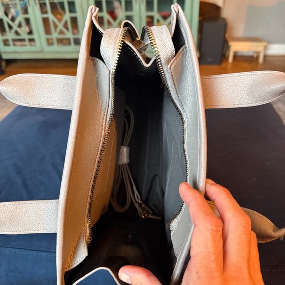 Marc Jacobs Tote - Picture 6 of 6